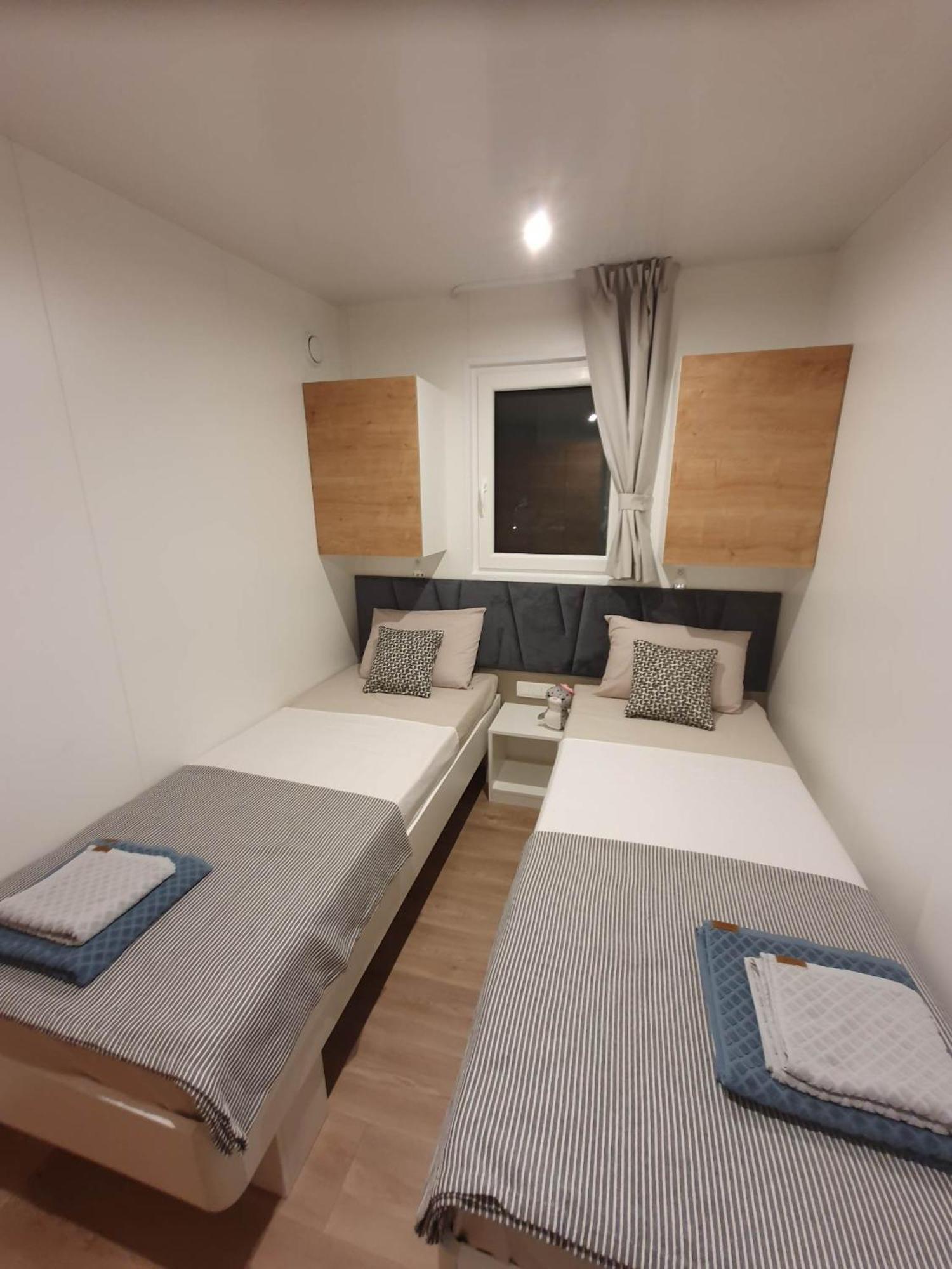 Mobile Homes Karlo & Dino PUY Quarto foto