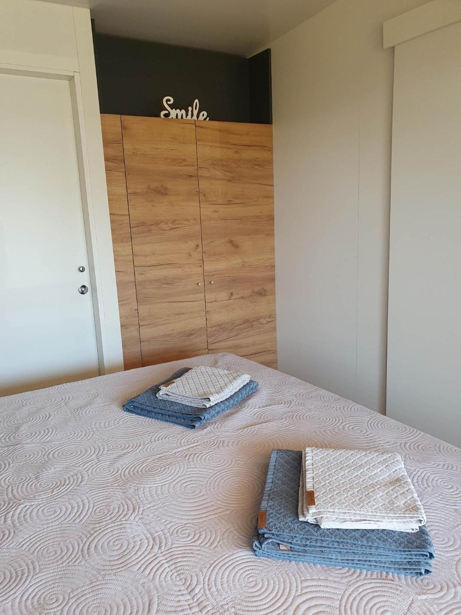 Mobile Homes Karlo & Dino PUY Quarto foto